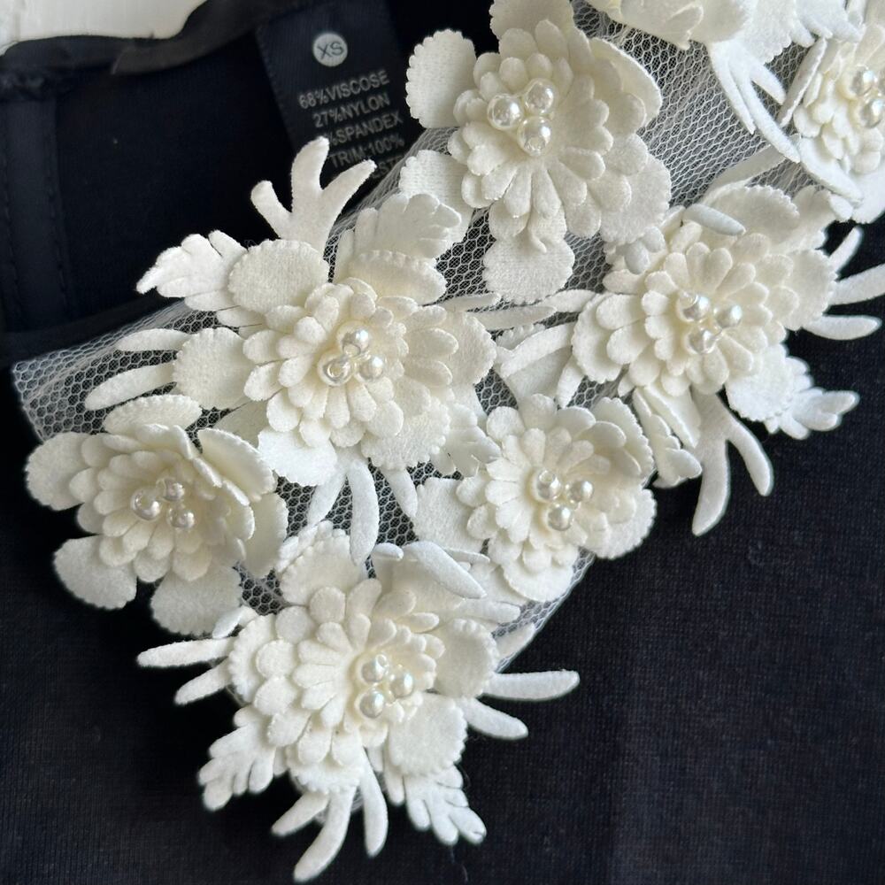 Aqua Floral Collar Top XS NWT Black Embellished Peter Pan Collar - Picture 6 of 9